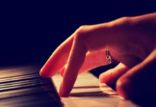 正规的股票app有哪些:股票杠杆哪家好-英伟达收盘价跌破50日均线 分析师担忧上涨动能已经见顶